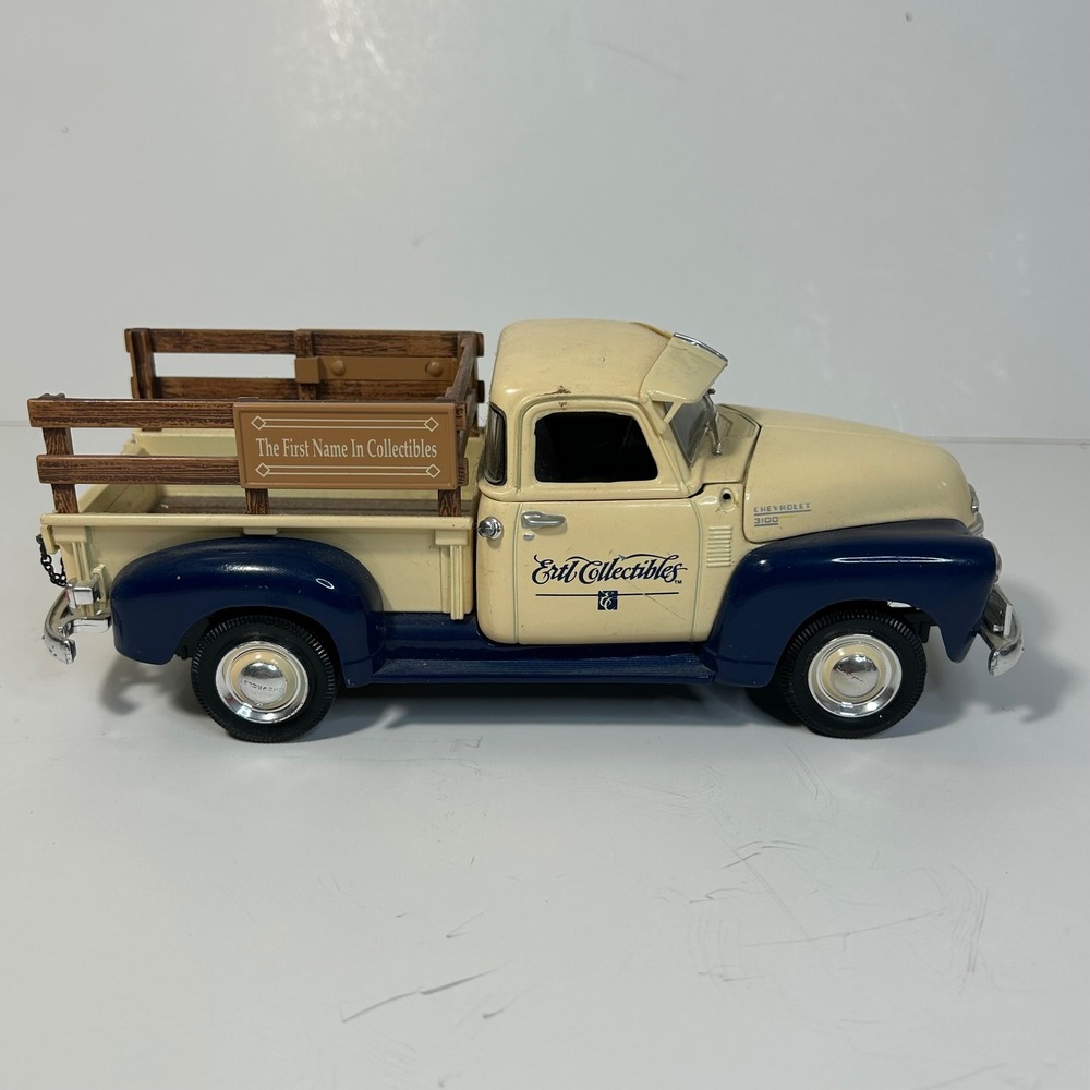 Ertl‎ 1950 Chevrolet 3100 Stake Bed 1:24 Diecast No Mirrors